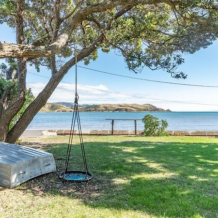 Brony'S Beachfront-Short And Long Term Stays Porirua Extérieur photo