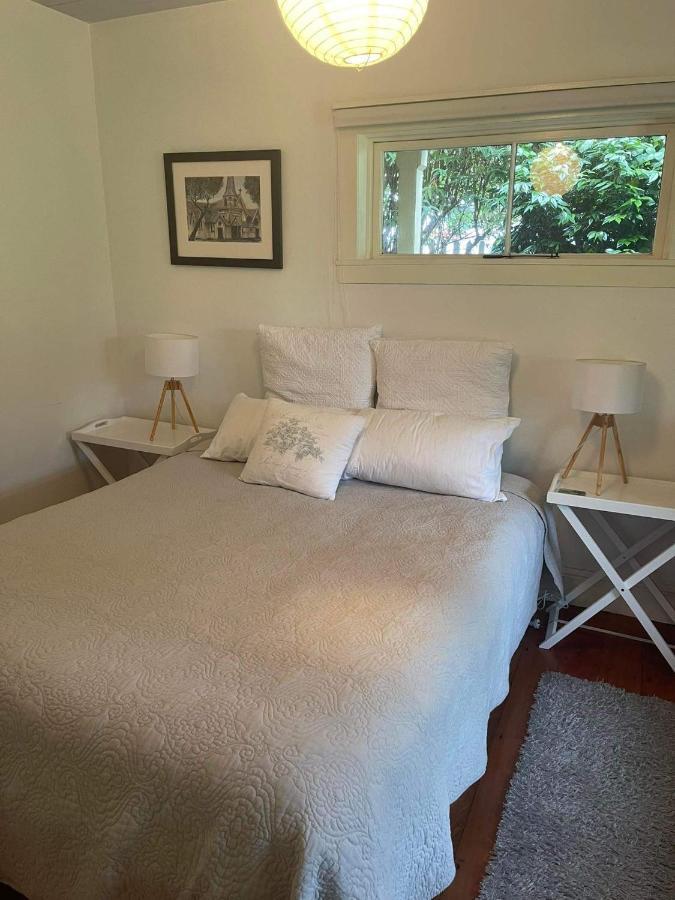 Brony'S Beachfront-Short And Long Term Stays Porirua Extérieur photo