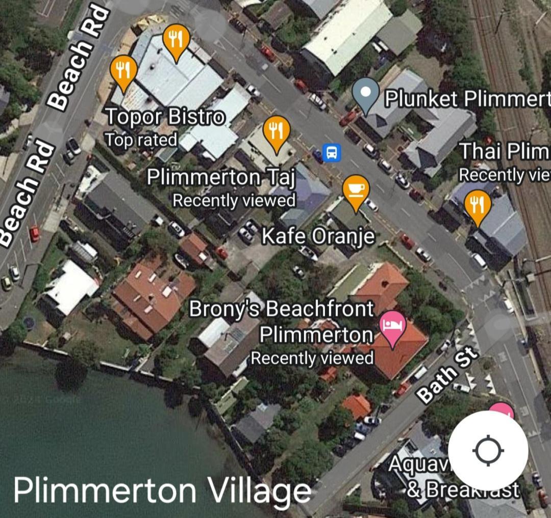 Brony'S Beachfront-Short And Long Term Stays Porirua Extérieur photo