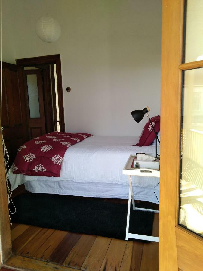 Brony'S Beachfront-Short And Long Term Stays Porirua Extérieur photo