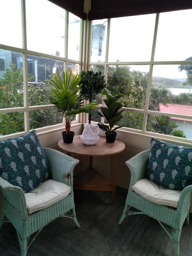Brony'S Beachfront-Short And Long Term Stays Porirua Extérieur photo